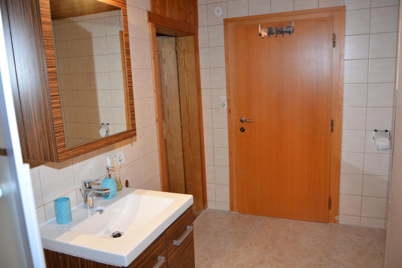 Happy Point Apartment Mellau Luaran gambar