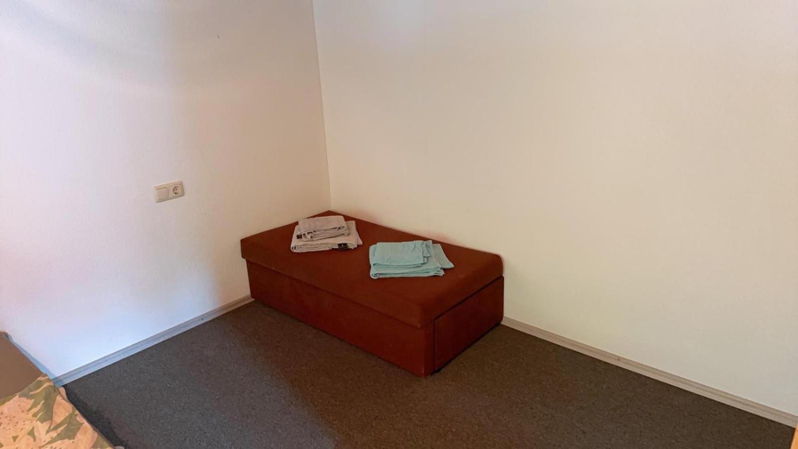 Happy Point Apartment Mellau Luaran gambar