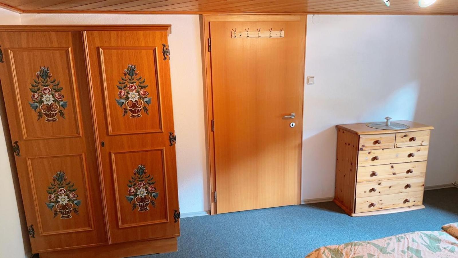 Happy Point Apartment Mellau Luaran gambar