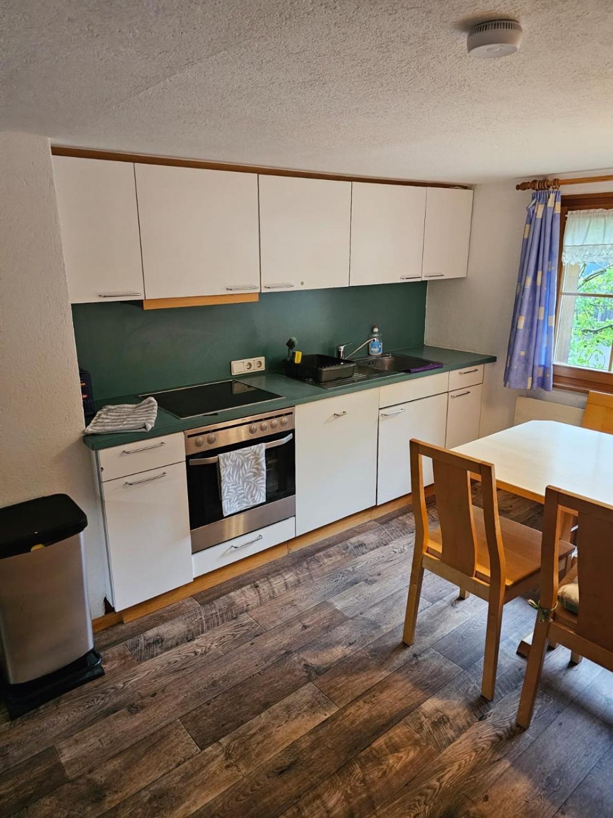 Happy Point Apartment Mellau Luaran gambar